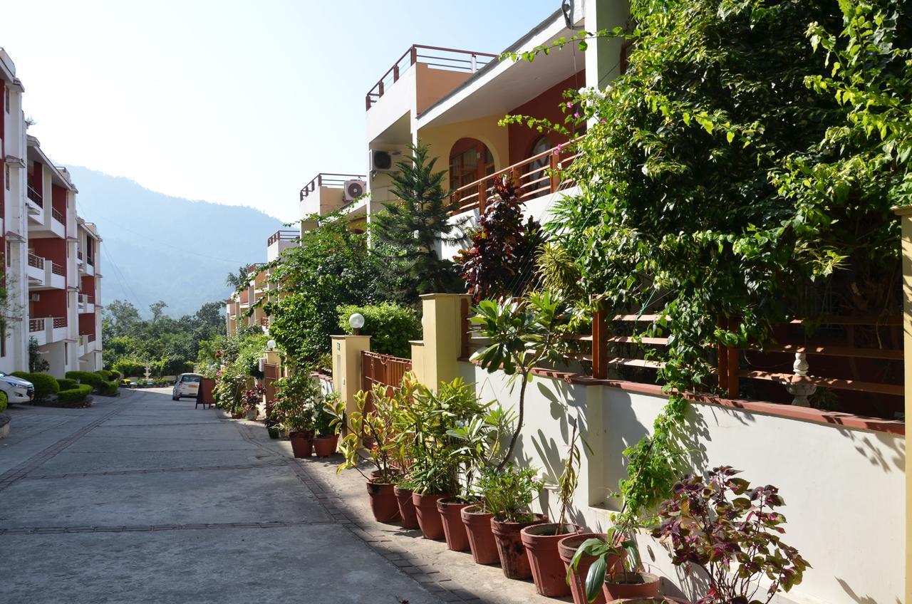 Ganga Vatika Ayurveda Bhavan Hotel Rishīkesh Exterior foto